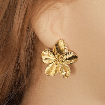 Vintage Gold Five-petal Flower Earrings Premium Earrings Earrings for Women