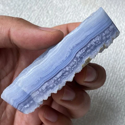 Discover the Meaning & Properties of Blue Lace Agate