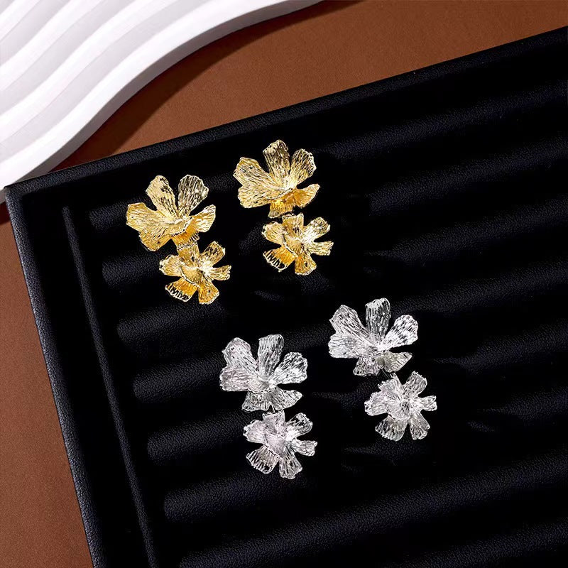 French Flower Stud Earrings Women's Retro Simple Flower Texture Earrings