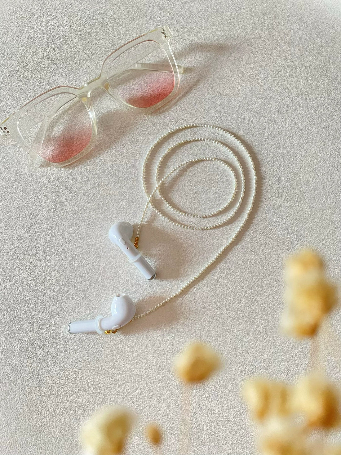 Natural Shell Pearl Glasses Chain, Necklace & Headphone Holder